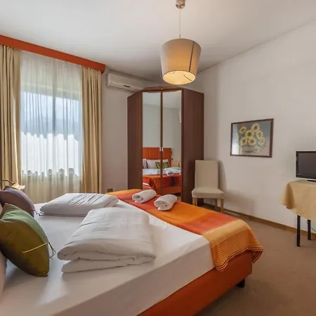Al Salus Hotel
